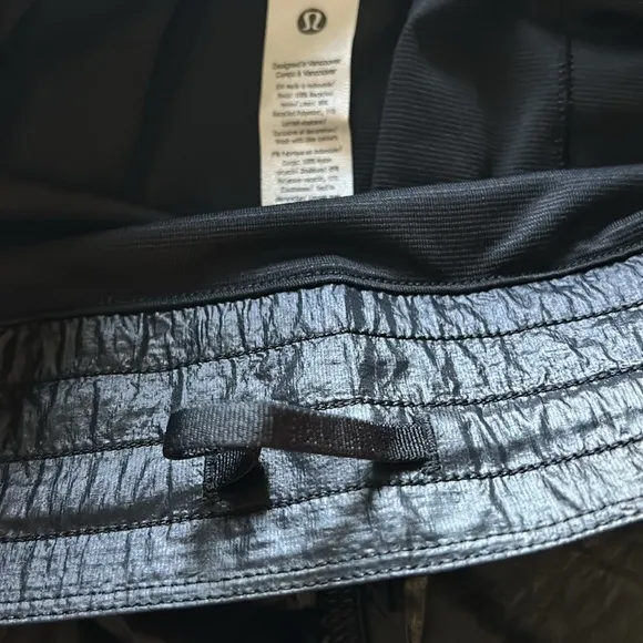 🆕 LULULEMON Hotty Hot High-Rise Lined Short 4&quot;Matte Sheen NWT Black Size 8