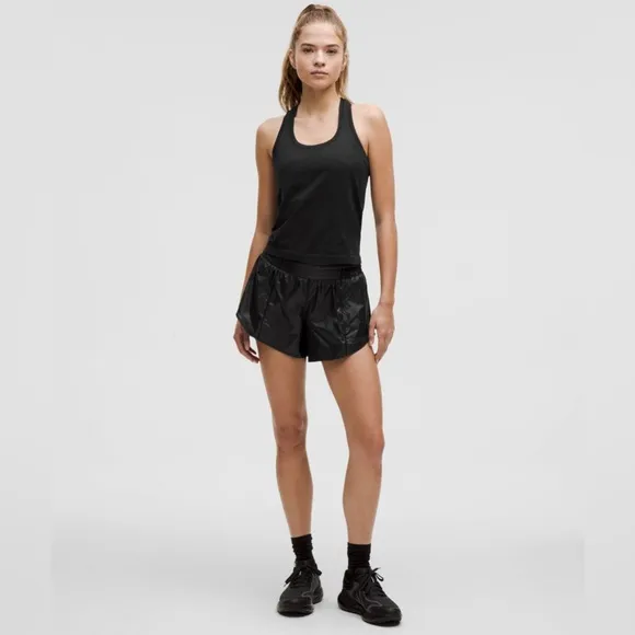 🆕 LULULEMON Hotty Hot High-Rise Lined Short 4&quot;Matte Sheen NWT Black Size 8