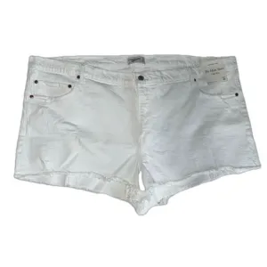 Abercrombie &amp; Fitch plus size mom shorts high rise size 37/24 NWT