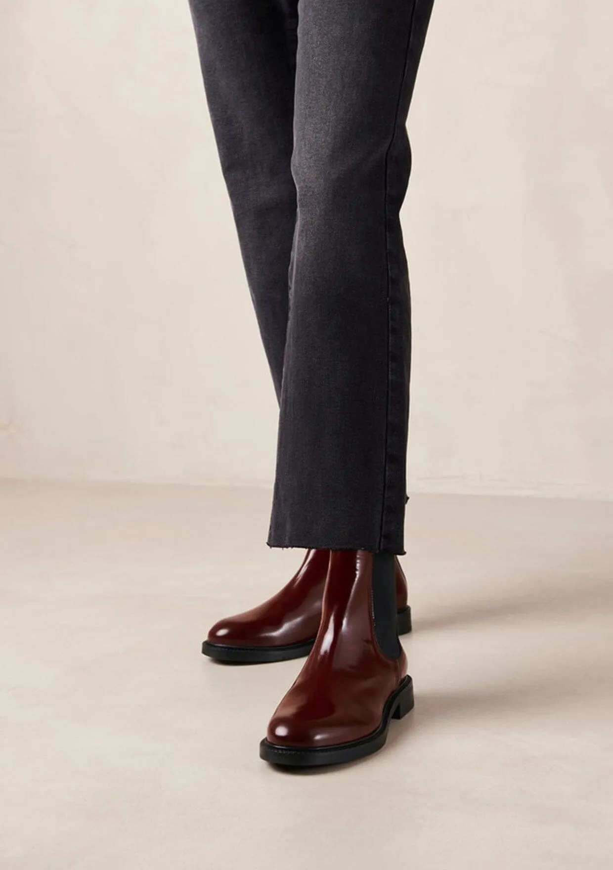 ALOHAS Lanz Leather Ankle Boots