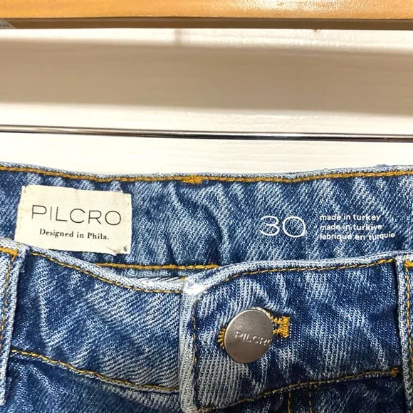 ANTHROPOLOGIE Pilcro Lover Embellished High Rise Denim Shorts Size 30