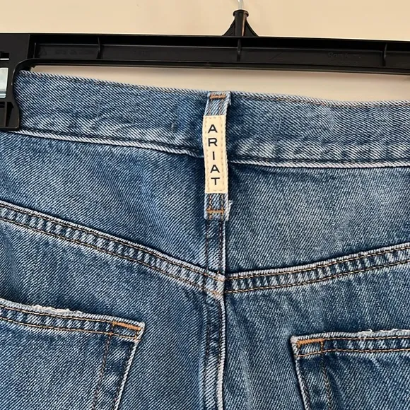 Ariat Women’s Jasmine Ultra High Rise Shorts Distressed. NWT