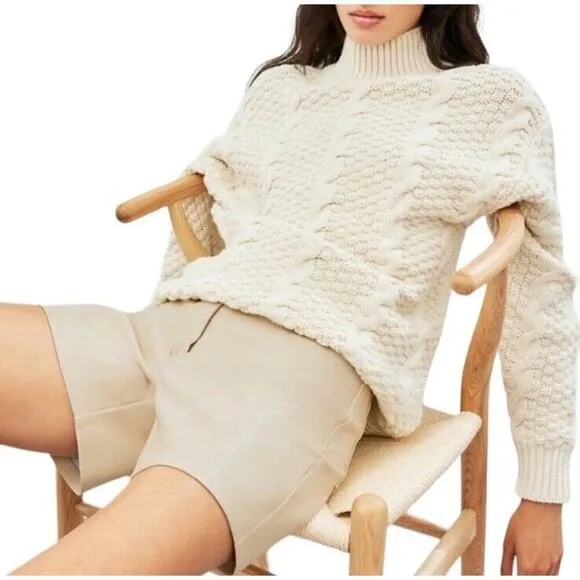 Aritzia Wilfred Melina Faux Leather High Rise Shorts Women Size 8 in Birch Ivory