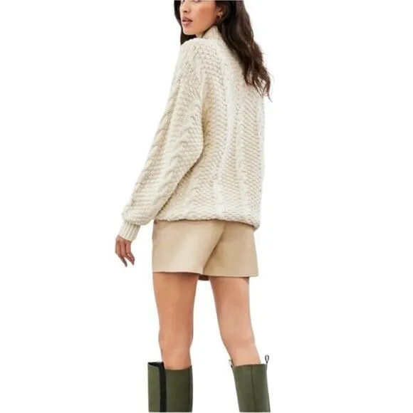 Aritzia Wilfred Melina Faux Leather High Rise Shorts Women Size 8 in Birch Ivory