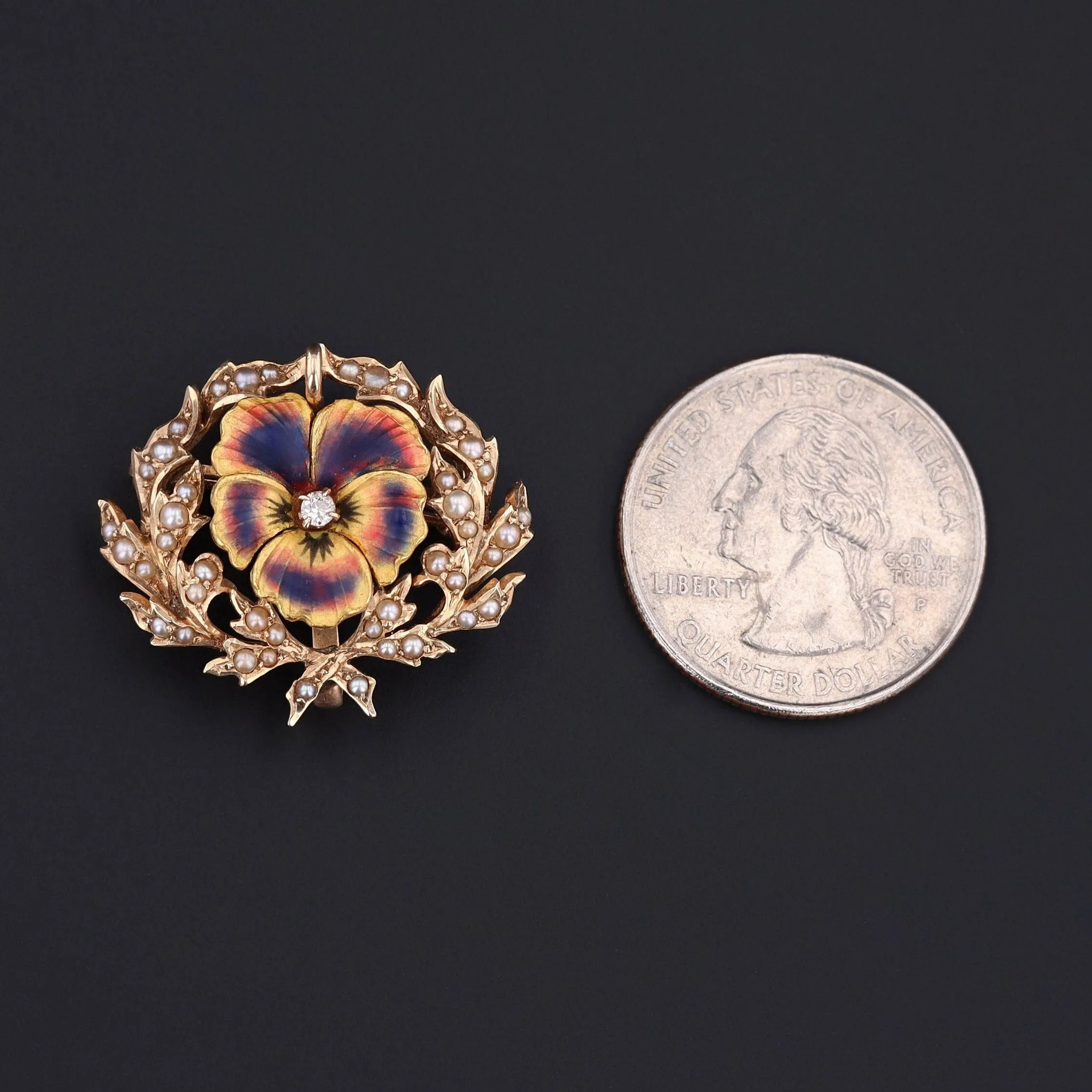 Art Nouveau Pansy Brooch of 14k Gold