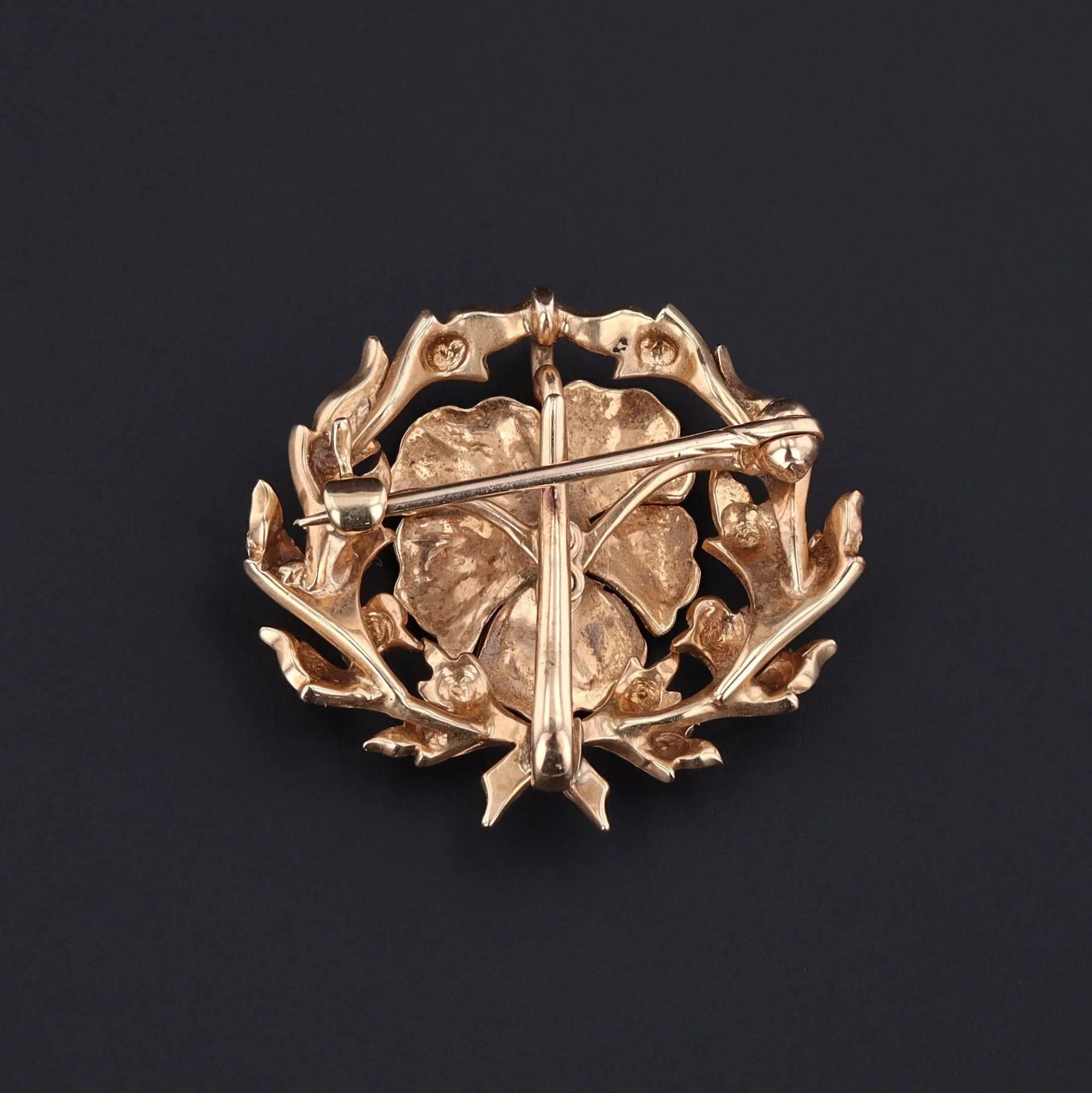 Art Nouveau Pansy Brooch of 14k Gold