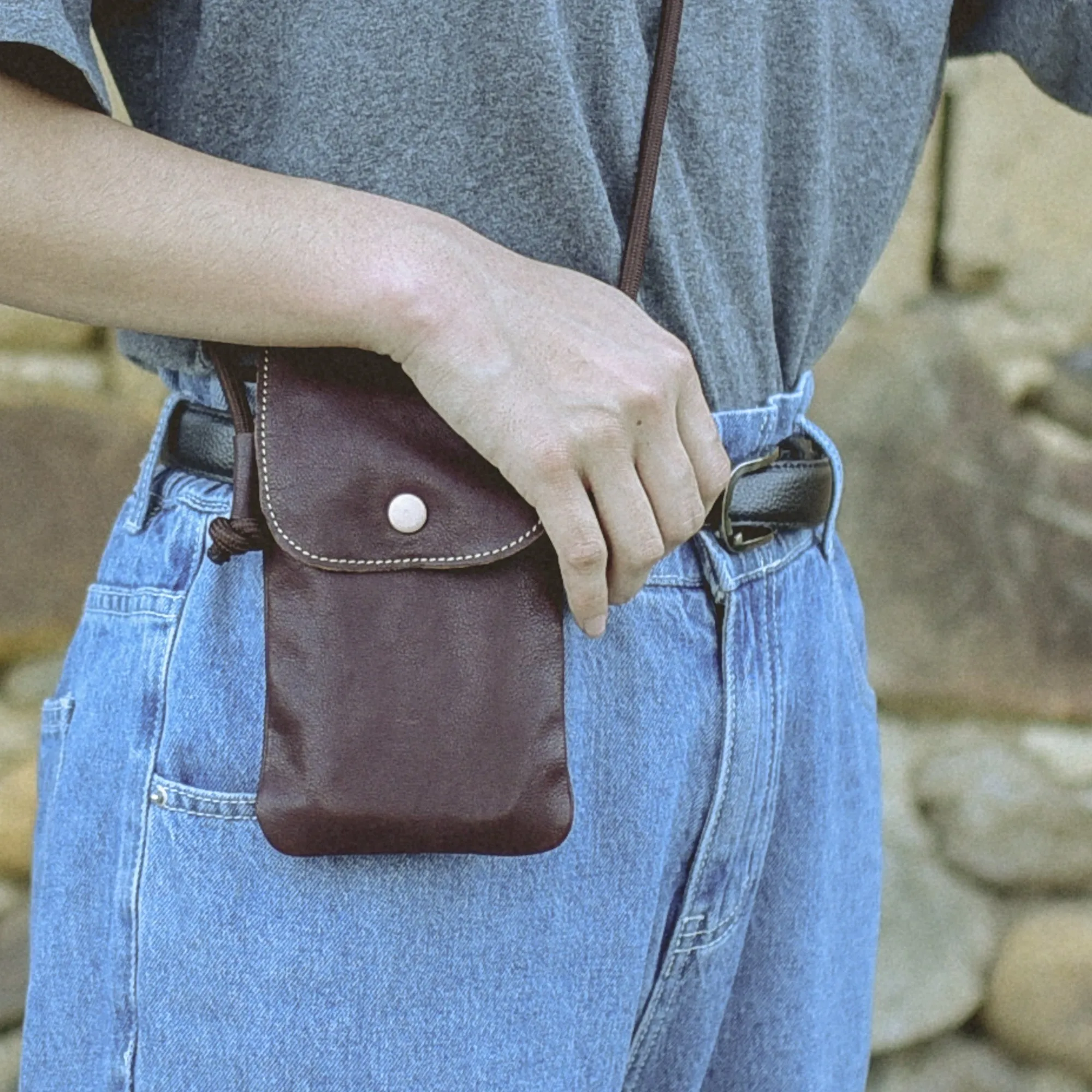 ASHBURY Crossbody Bag
