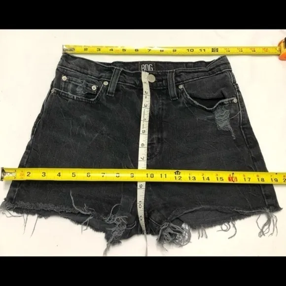 BDG Girlfriend High-Rise Denim Shorts