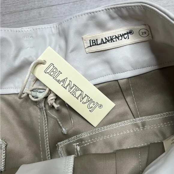 Blank NYC Alabaster Faux Leather High Rise Paperbag Shorts, Beige, size 29 NWT