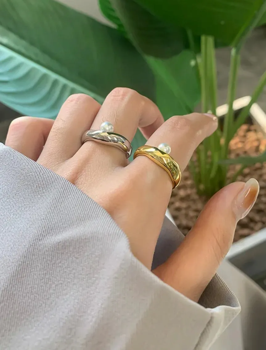 Boho & Mala Pearl Sterling Silver Ring (adjustable)
