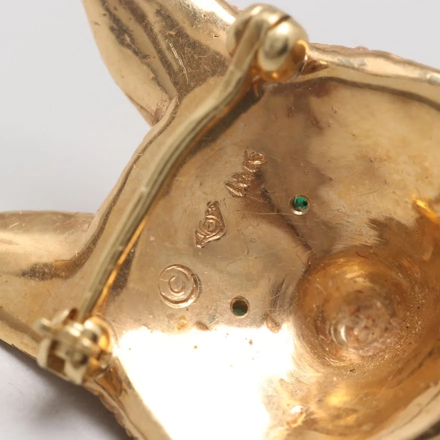 Brooch 18 kt Yellow Gold with Emerald Eyes Fox Mask Form