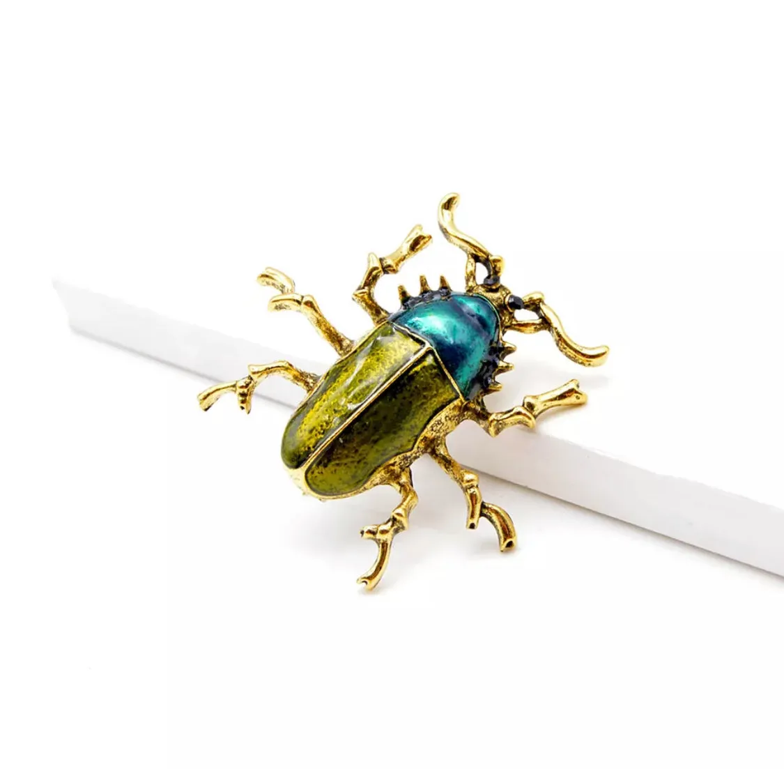 Bug Brooch "Lester"