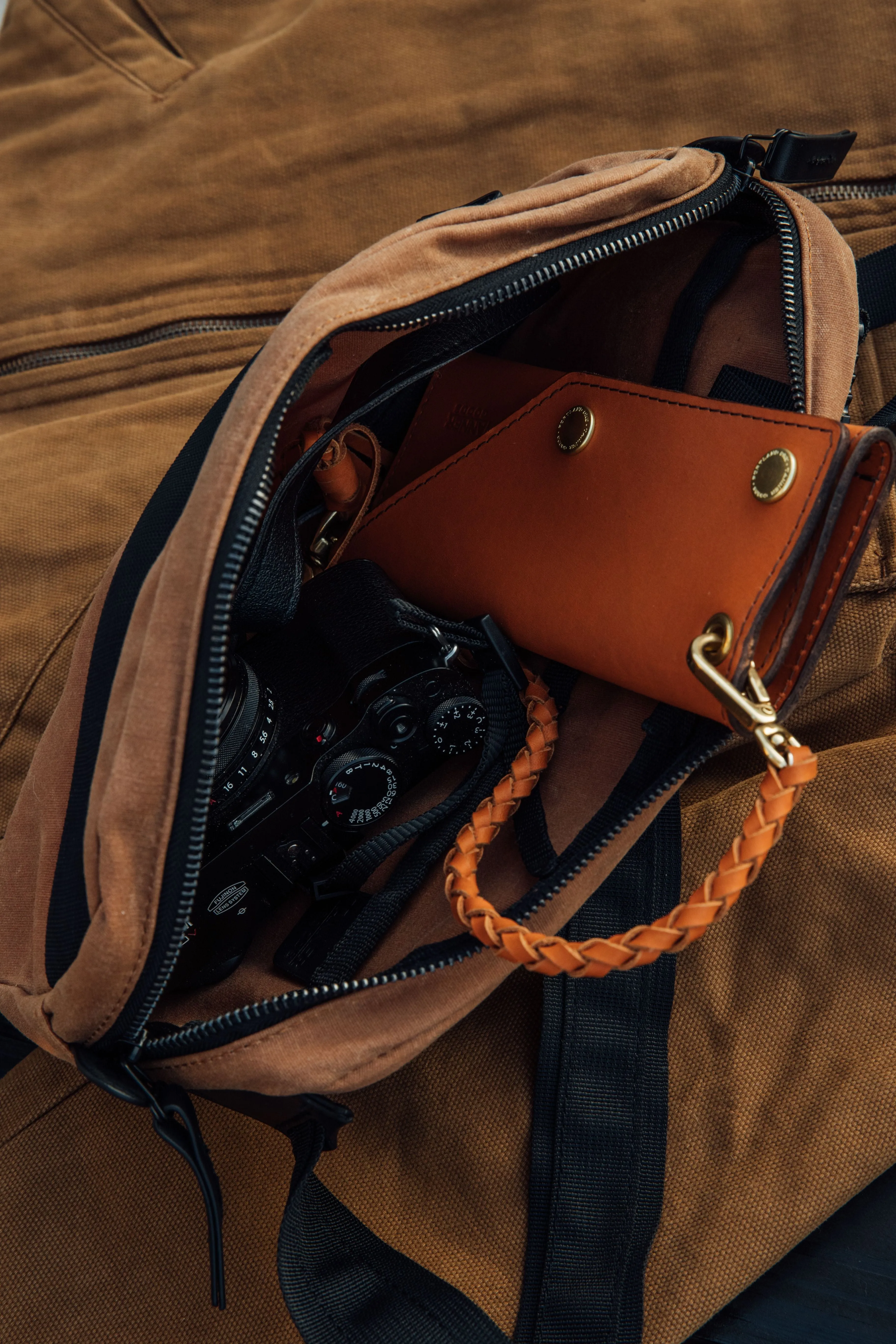 Canyon Crossbody Pack - Desert Rose Waxed Canvas