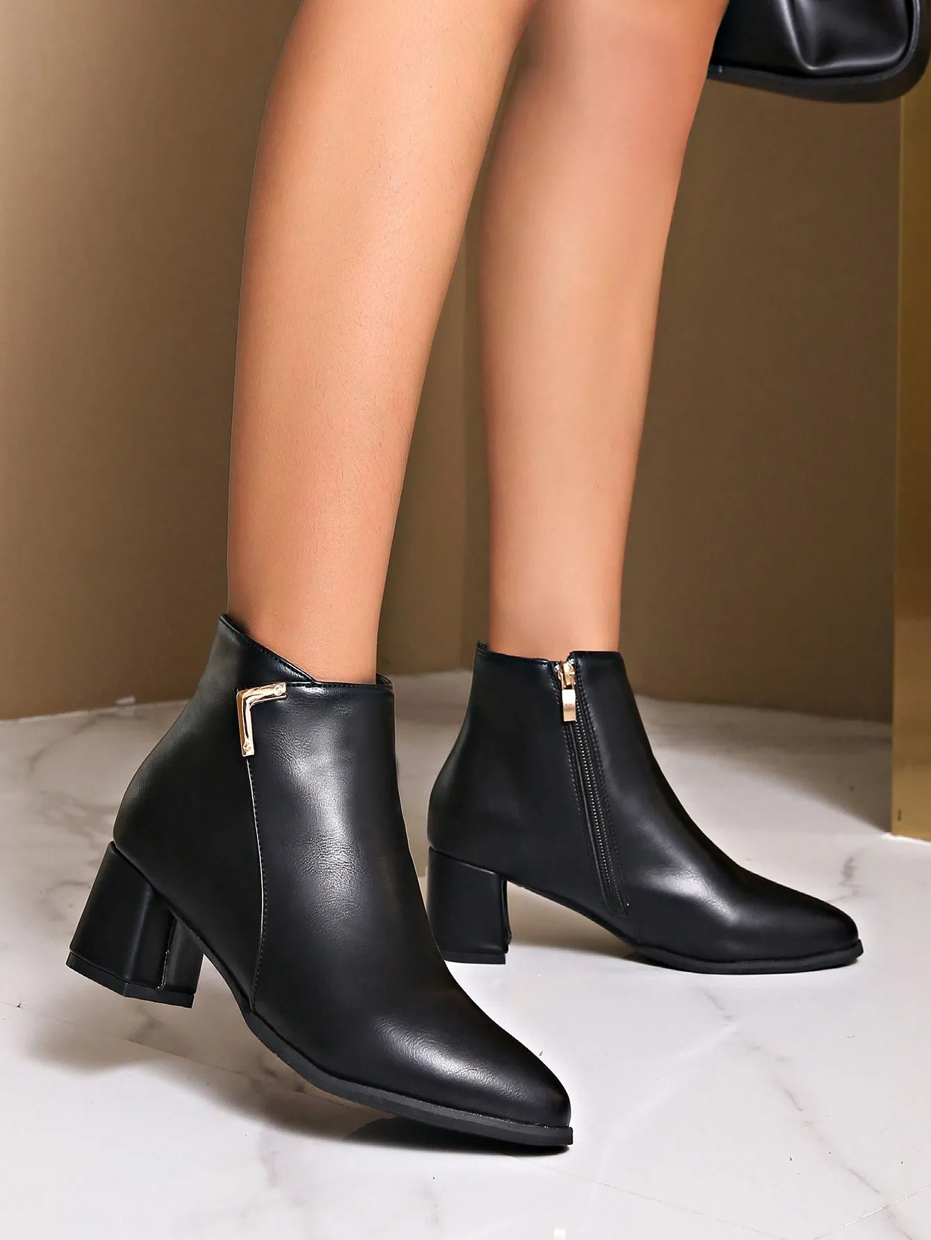 Chunky Heel Side Zip Ankle Boots - Black