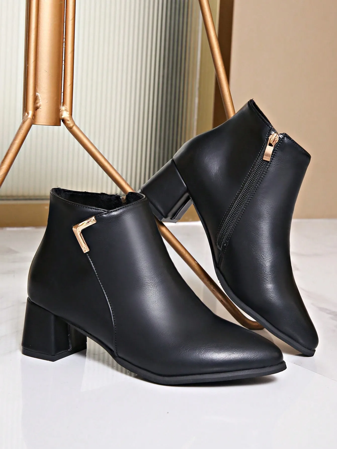 Chunky Heel Side Zip Ankle Boots - Black
