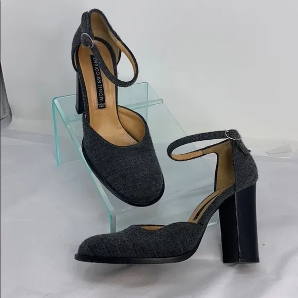 Enrico Antinori Sz 38 Gray Wool and Leather Pumps