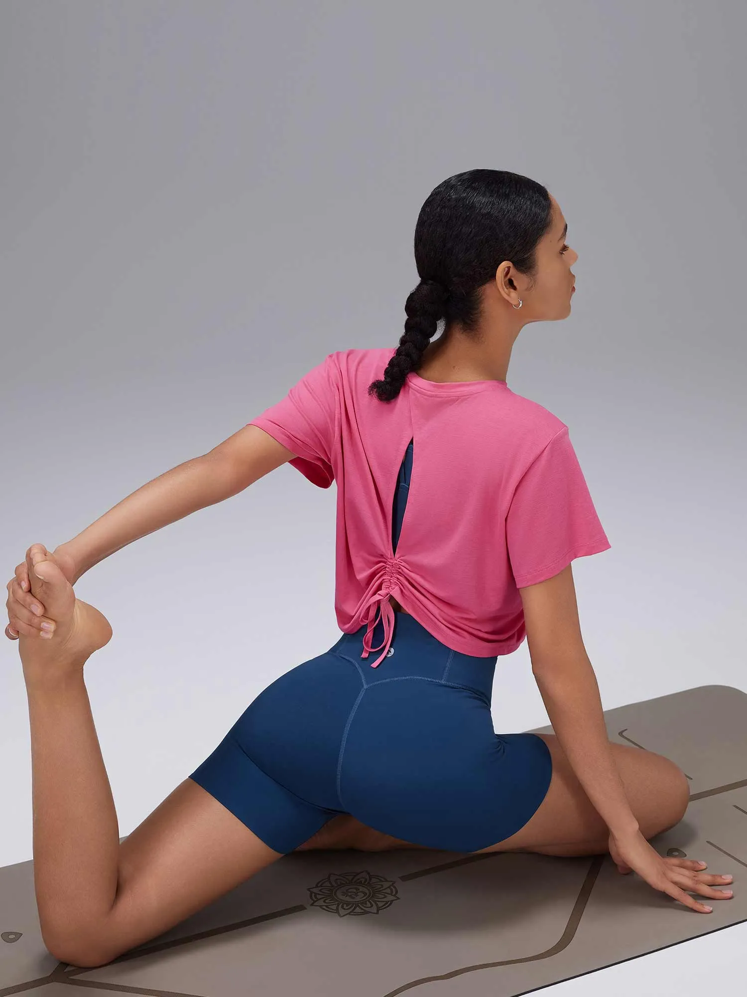 Freeleaf 5" Seamless High-Rise Shorts