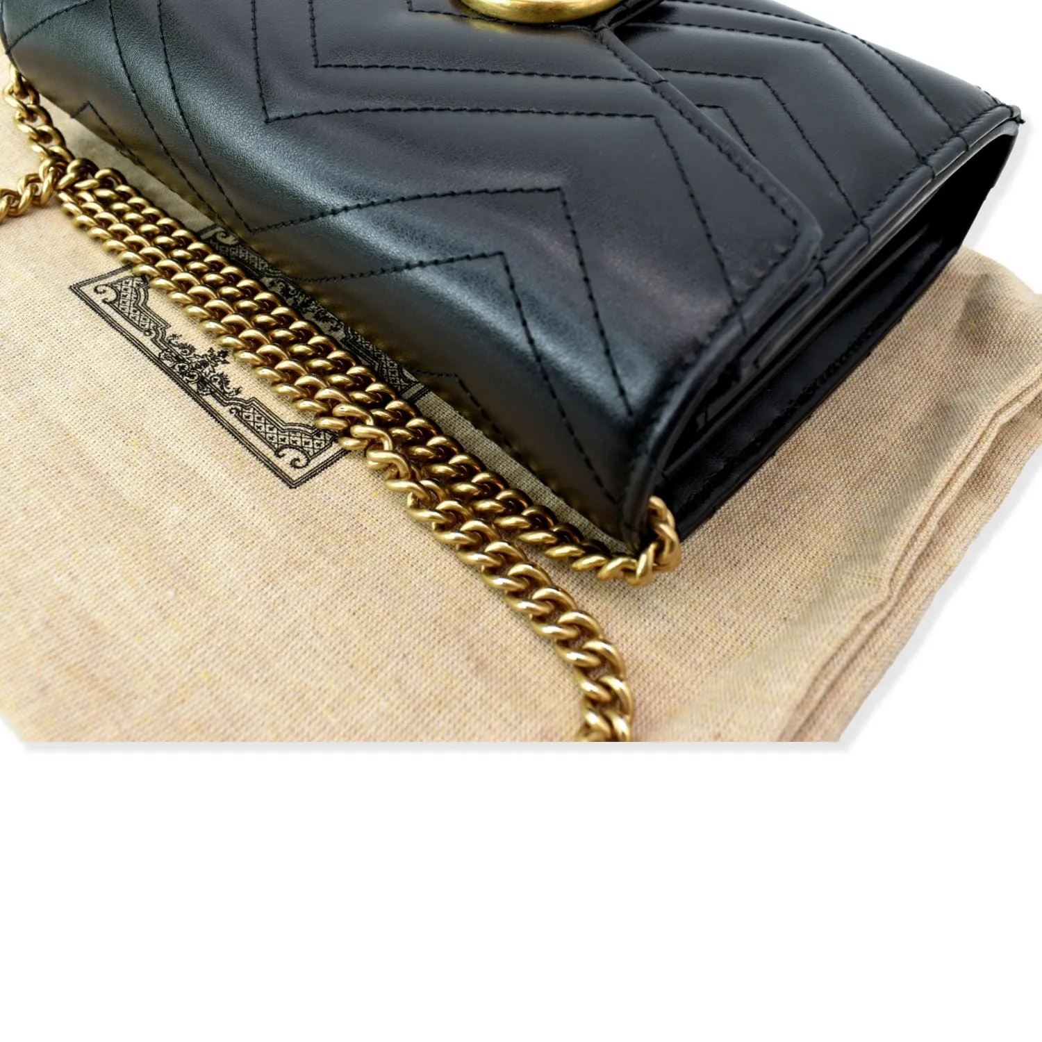 GUCCI GG Marmont Mini Matelasse Leather Crossbody Bag Black 474575