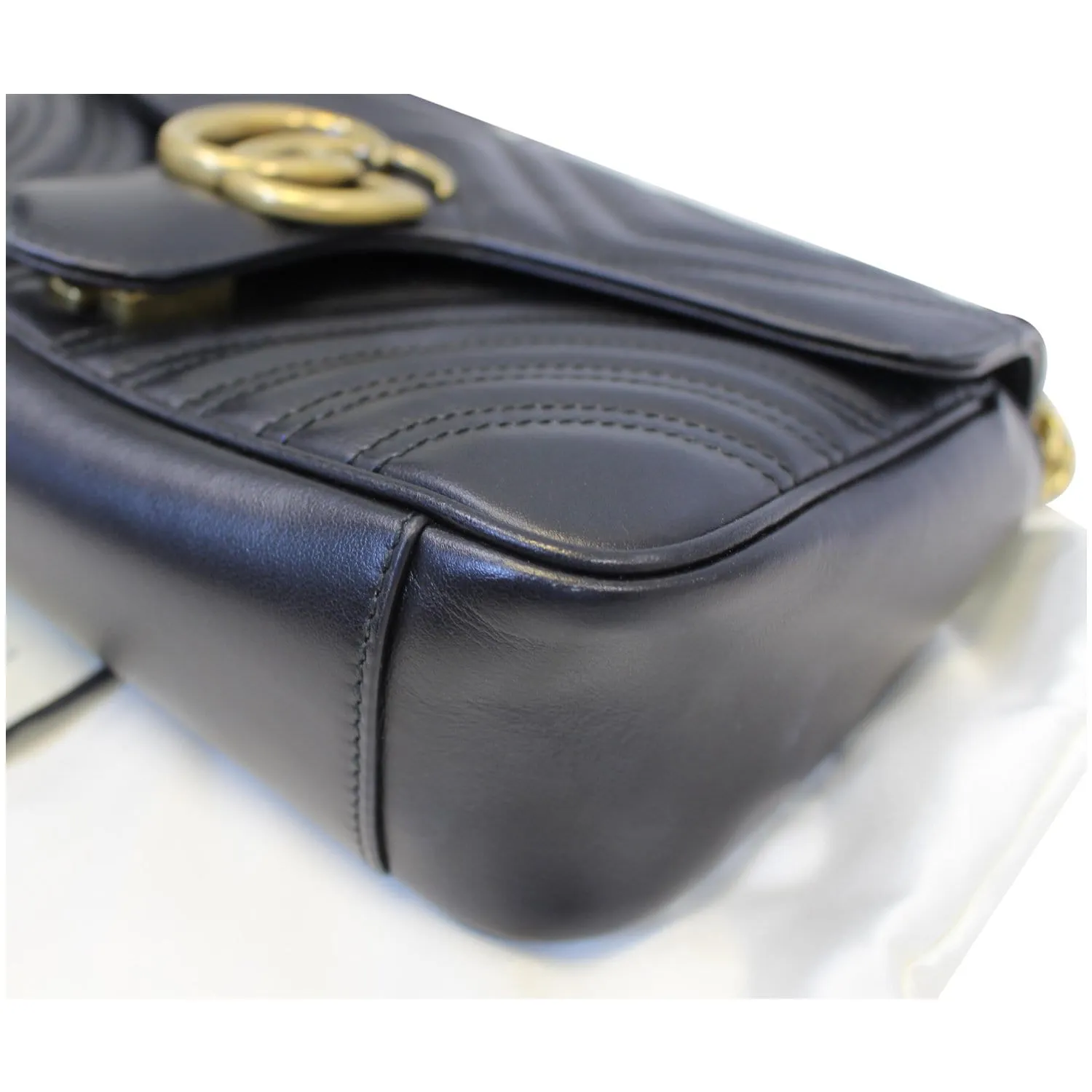 GUCCI GG Marmont Small Matelasse Leather Crossbody Bag Black