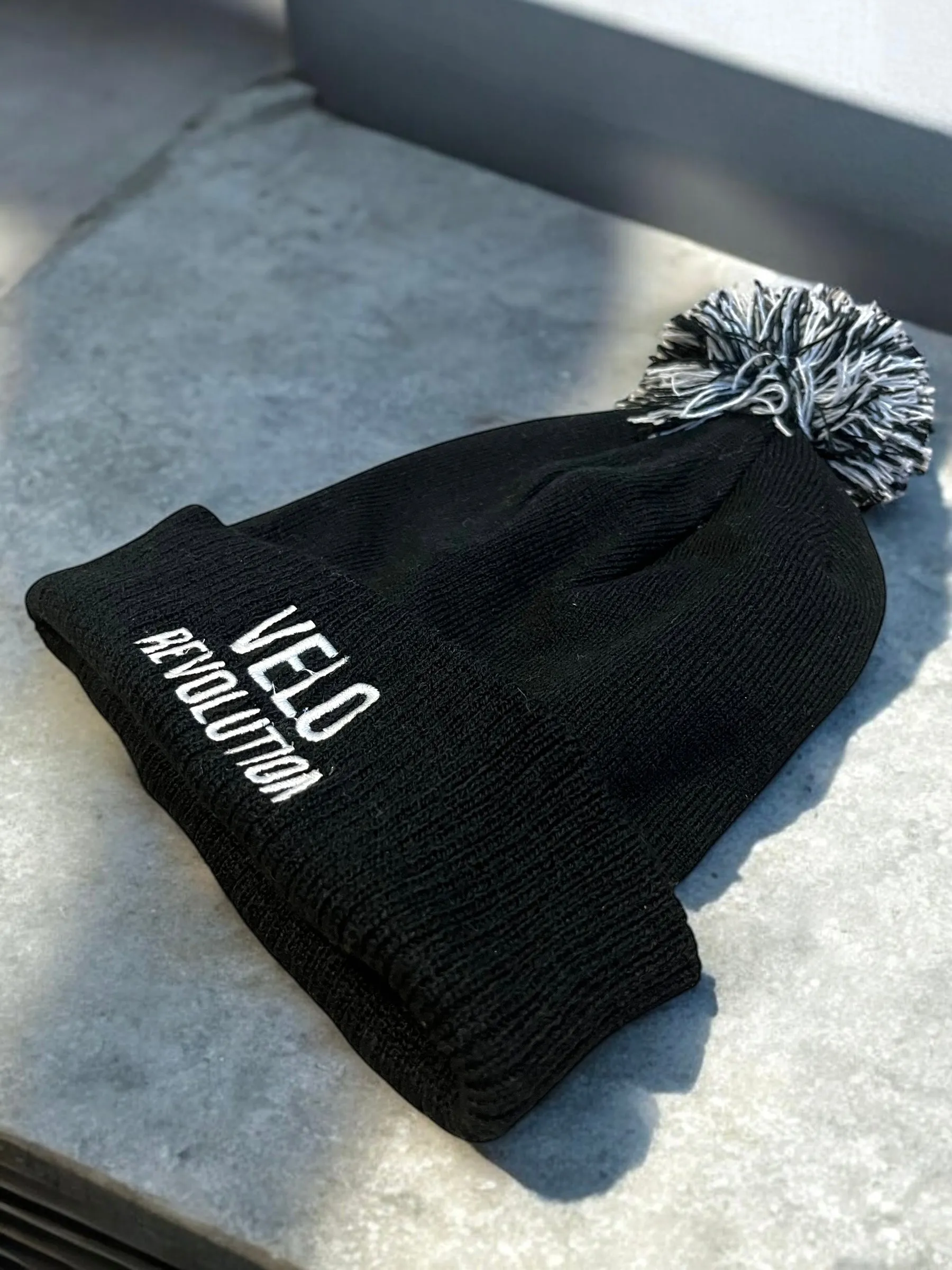 HATS - SNOWSTAR BOBBLE BEANIES