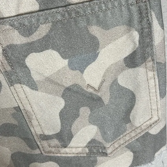 Hudson Lori High Rise Camo Cutoff Jean Shorts Size 24