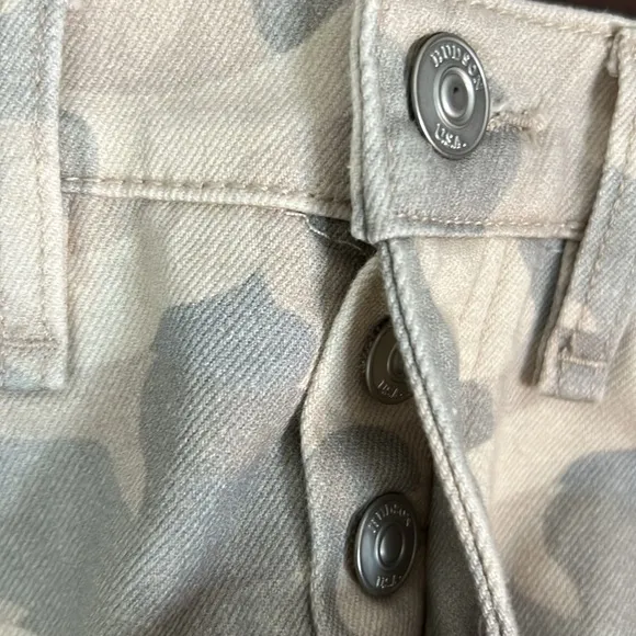 Hudson Lori High Rise Camo Cutoff Jean Shorts Size 24