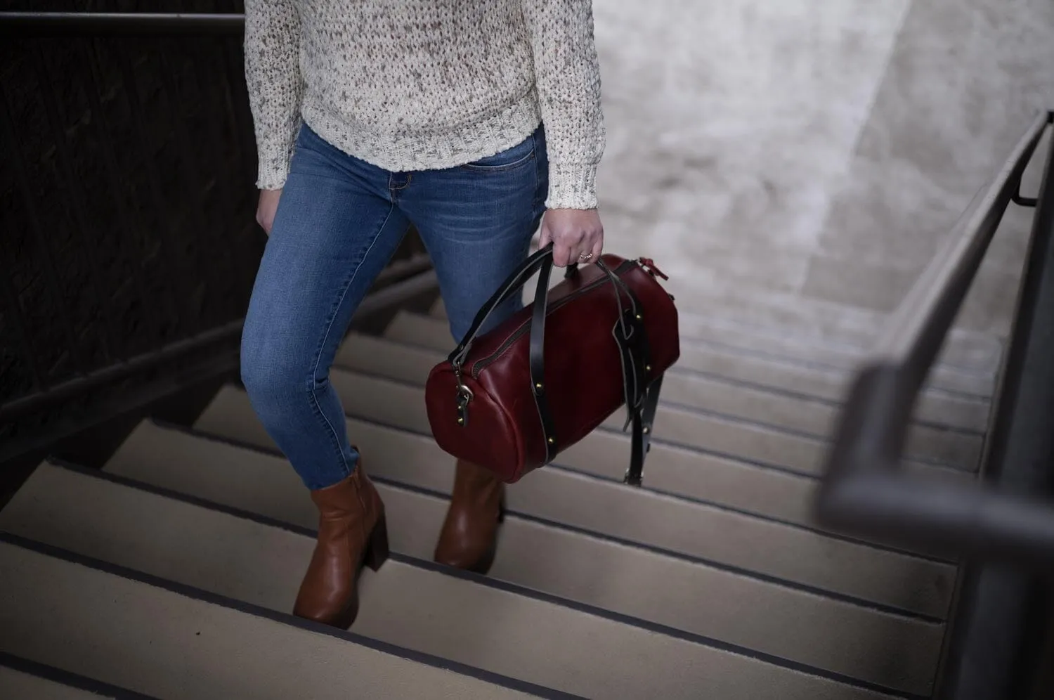 JANE LEATHER CROSSBODY - LARGE - OXBLOOD