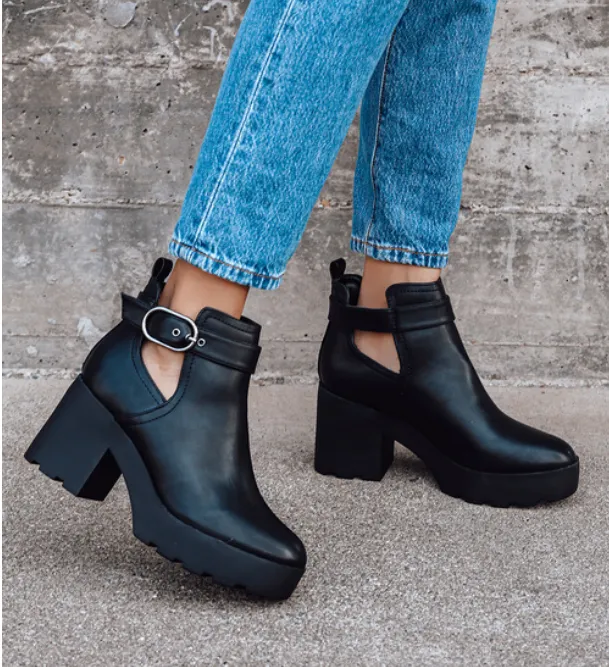 Jas Black Block Heel