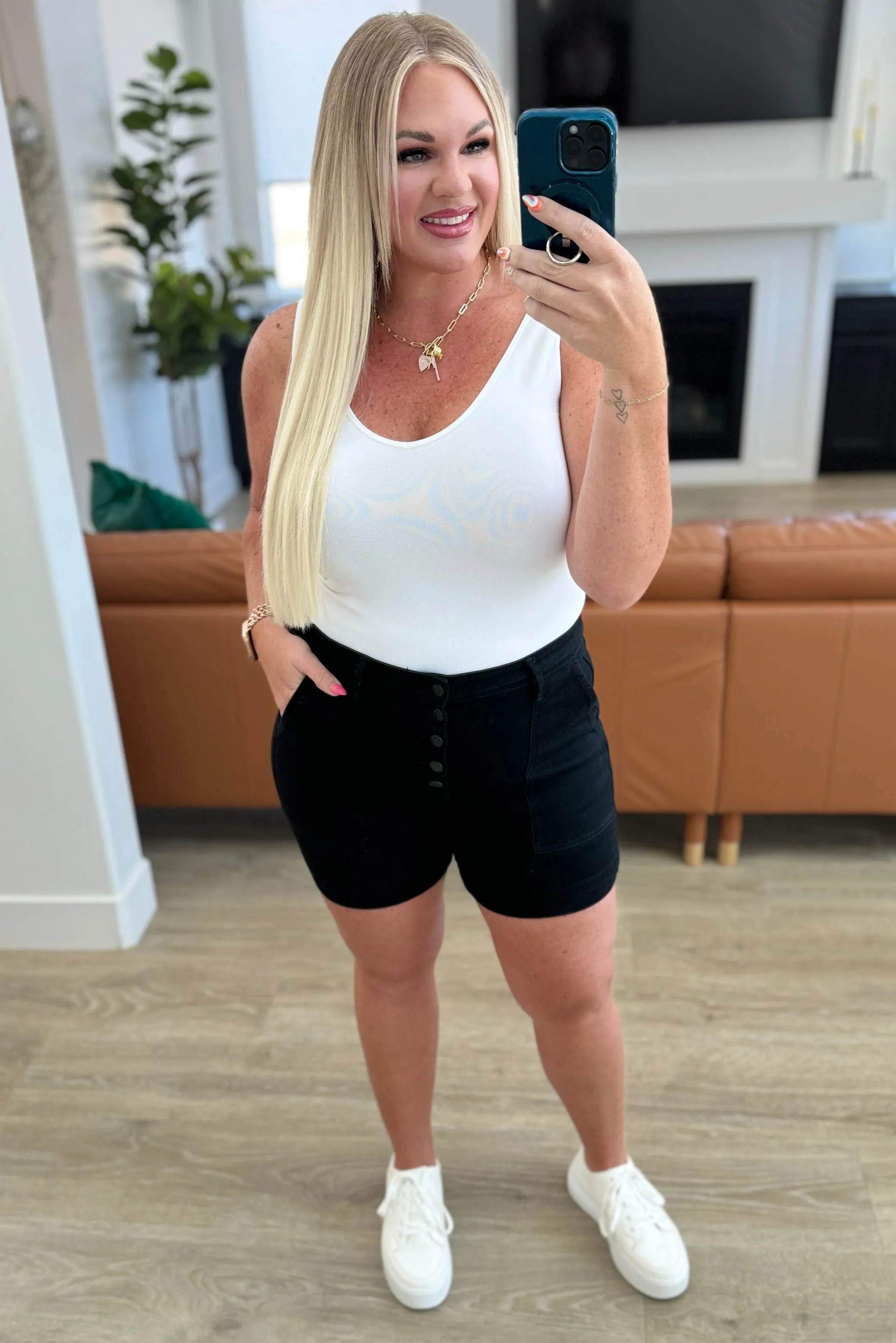 Judy Blue High-Rise Button-Fly Trouser Shorts in Black