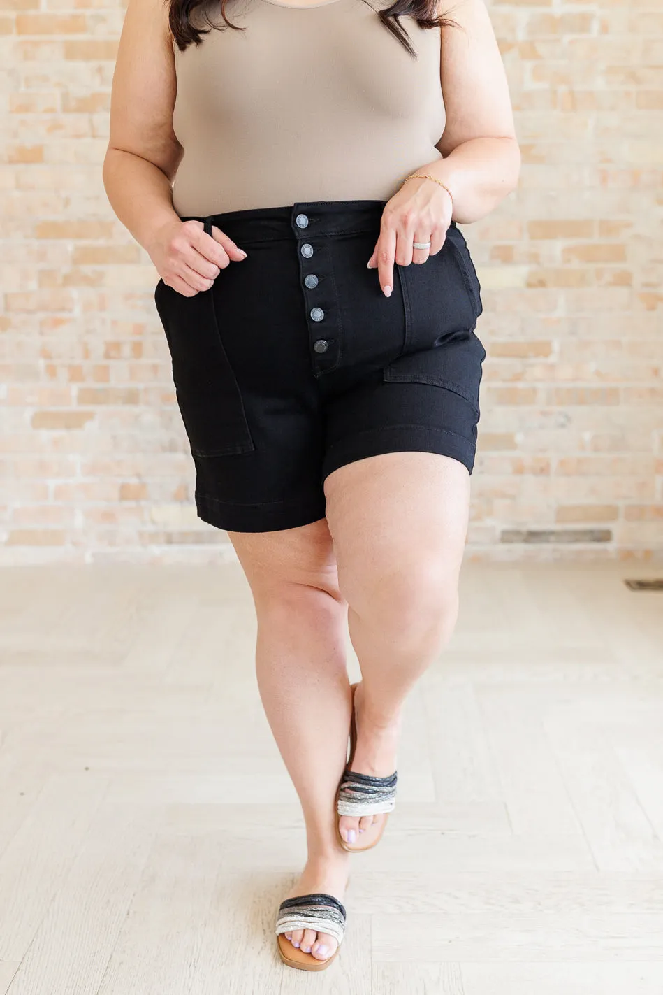 Judy Blue High-Rise Button-Fly Trouser Shorts in Black
