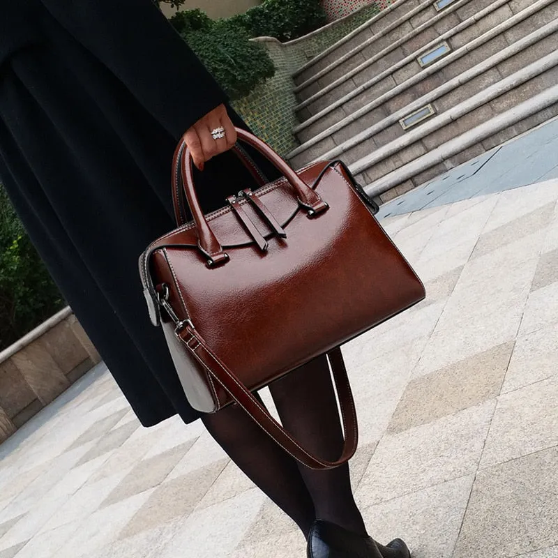 Ladies  Large Capacity Portable Messenger Shoulder Bag
