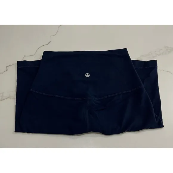 Lululemon Align High Rise Shorts 10”