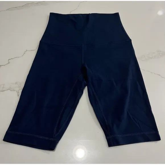Lululemon Align High Rise Shorts 10”