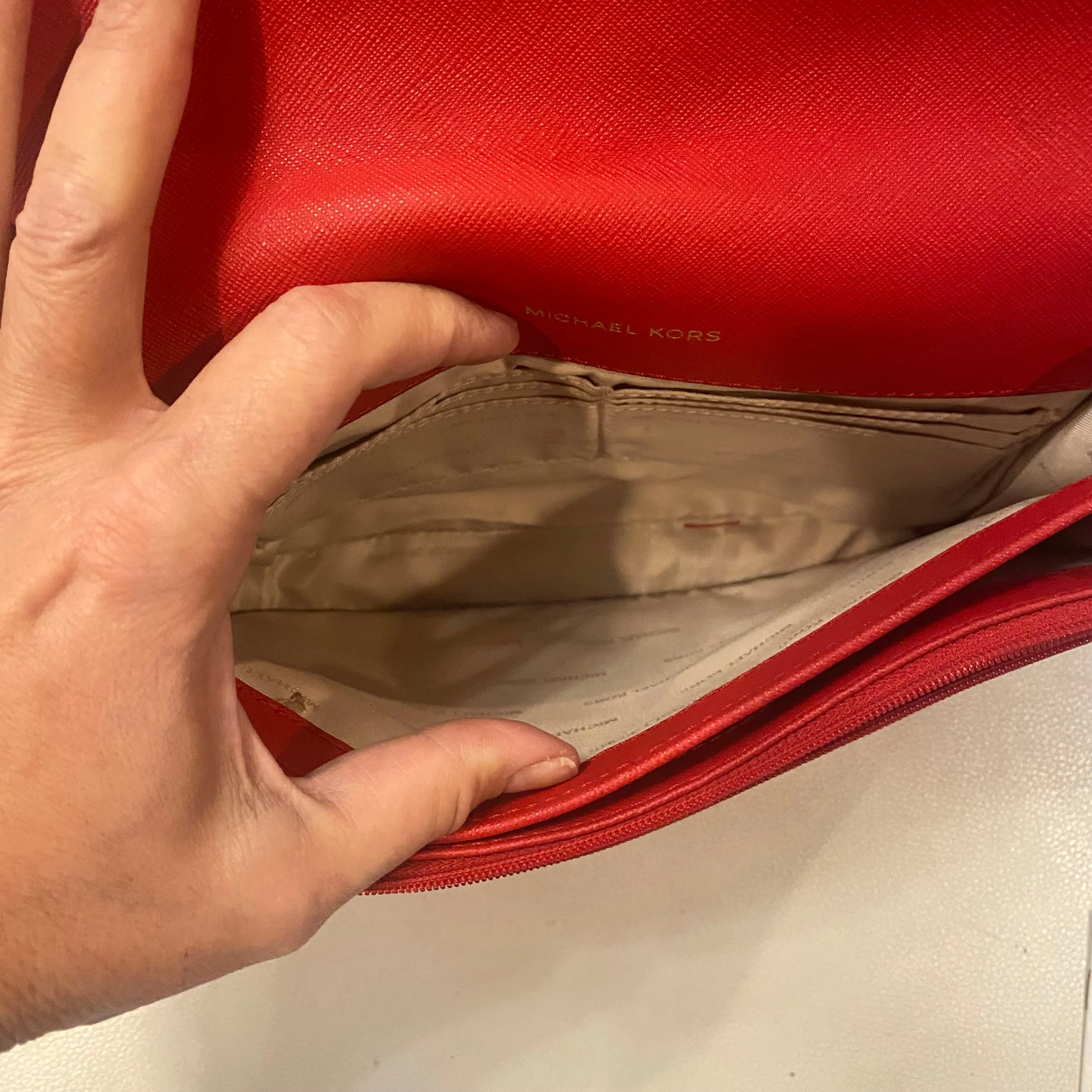 MICHAEL KORS Daniela Large Saffiano Leather Crossbody Bag Red