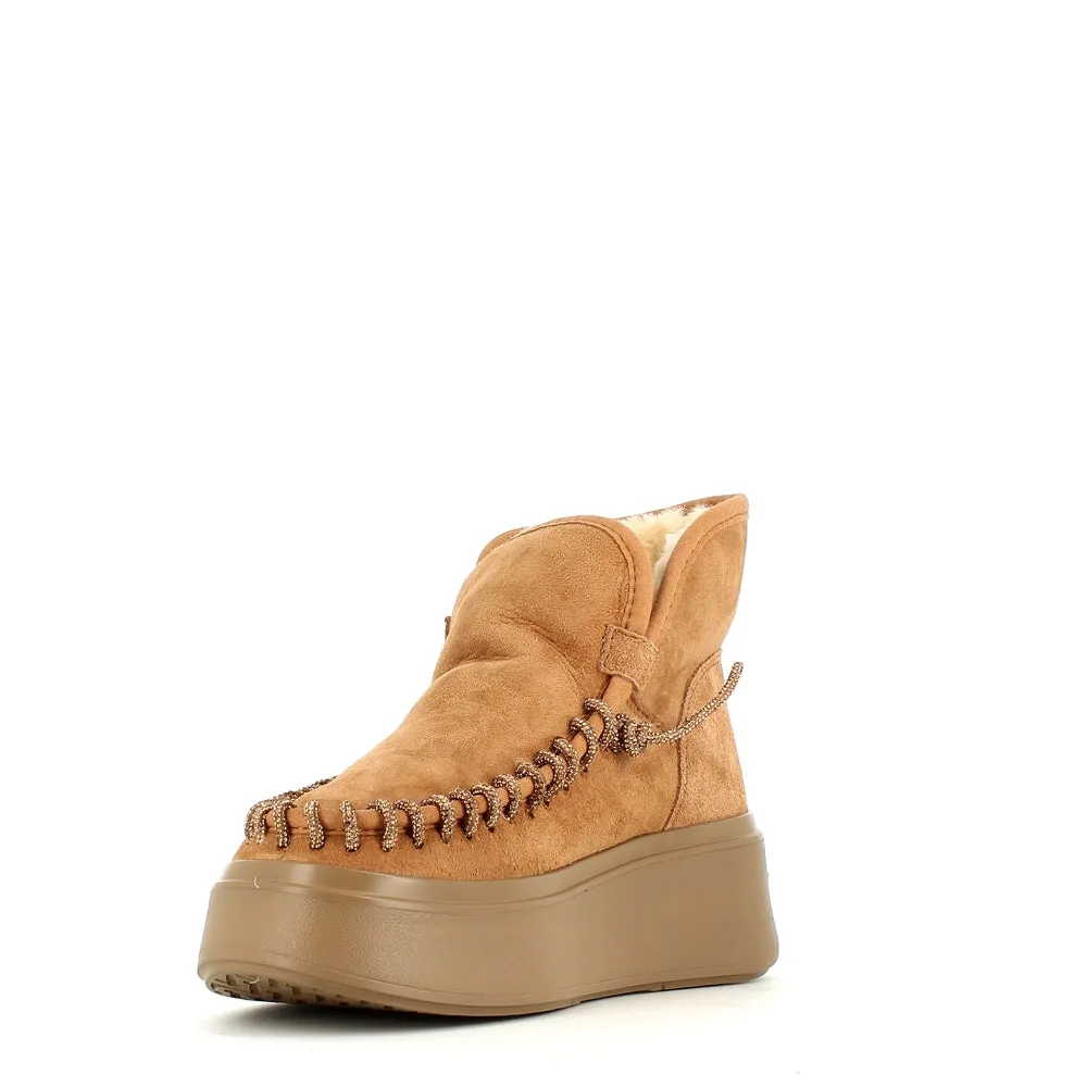 Nan-Ku Couture Chain Camel Boot
