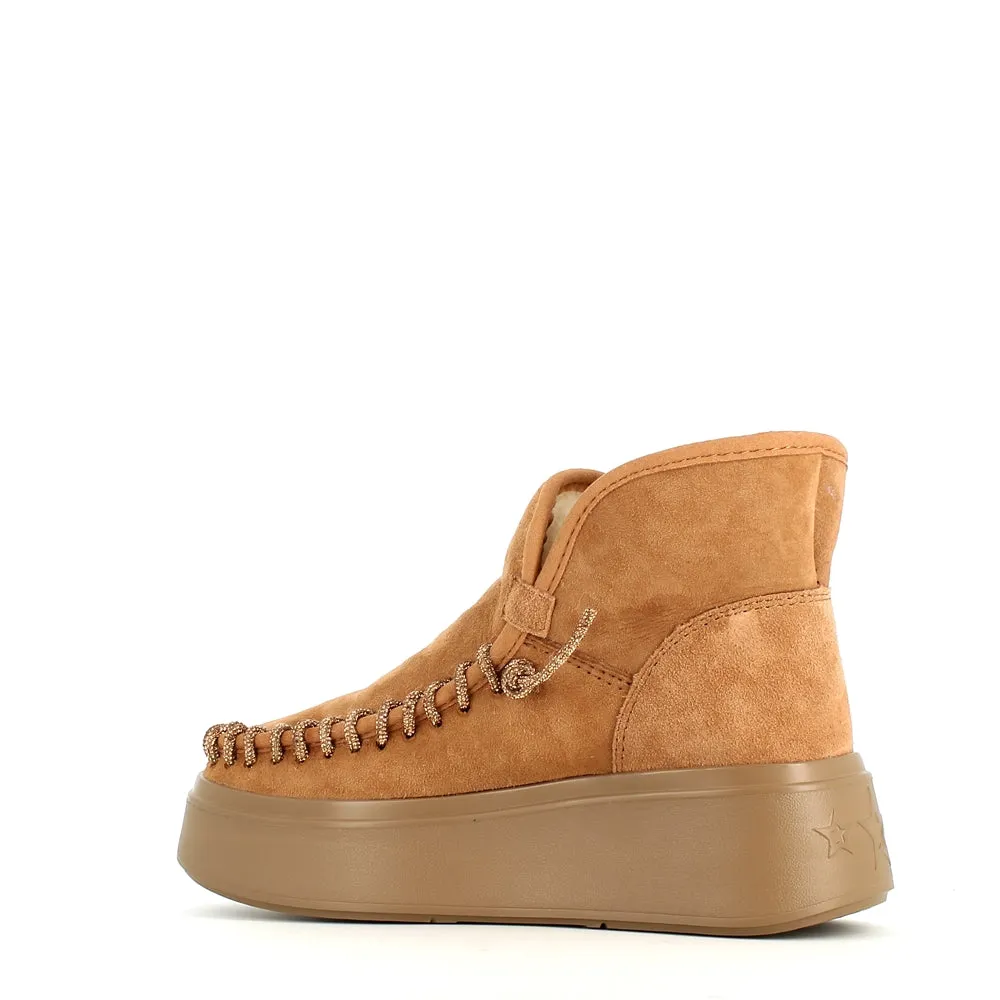 Nan-Ku Couture Chain Camel Boot