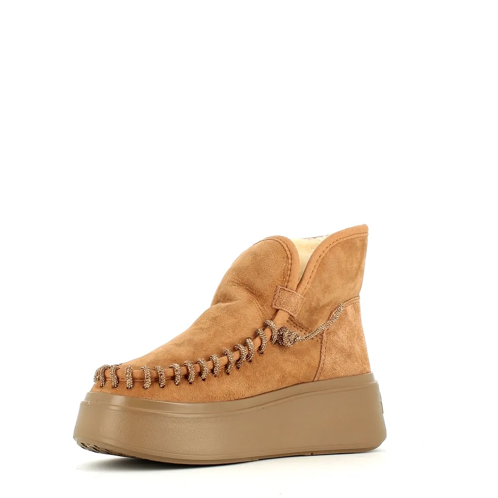 Nan-Ku Couture Chain Camel Boot