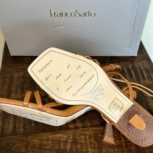 NEW Franco Sarto Rebel Caramel brown faux leather square toe sandal heels Sz 10