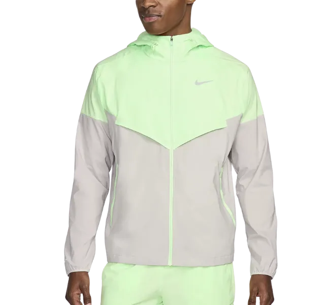 Nike Miler T-Shirt - Windrunner - Challenger Shorts Outfit - Vapour Green/Grey