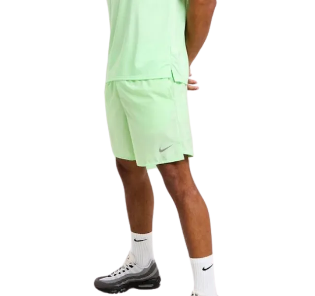 Nike Miler T-Shirt - Windrunner - Challenger Shorts Outfit - Vapour Green/Grey