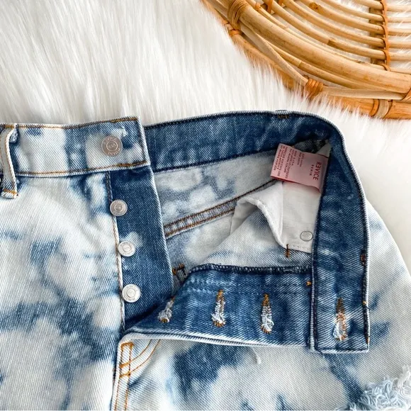 NWOT Revice Hollywood Shorts Bleached Light Blue White Raw Hem High Rise 24