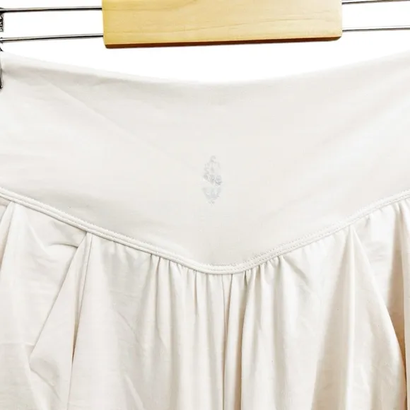 NWT Free People FP Movement Find Your Flow Shorts Tofu