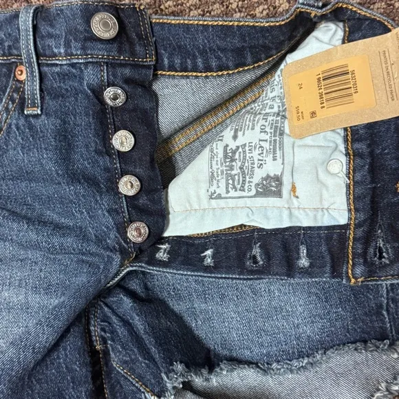 NWT Levi's 501 High Rise Blue Denim Shorts Sz 24