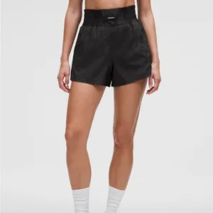 NWT lululemon lightweight super high rise shorts 4” black size 8