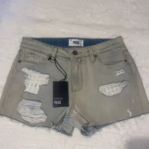 NWT Paige Callie high rise boyfriend denim shorts size 25