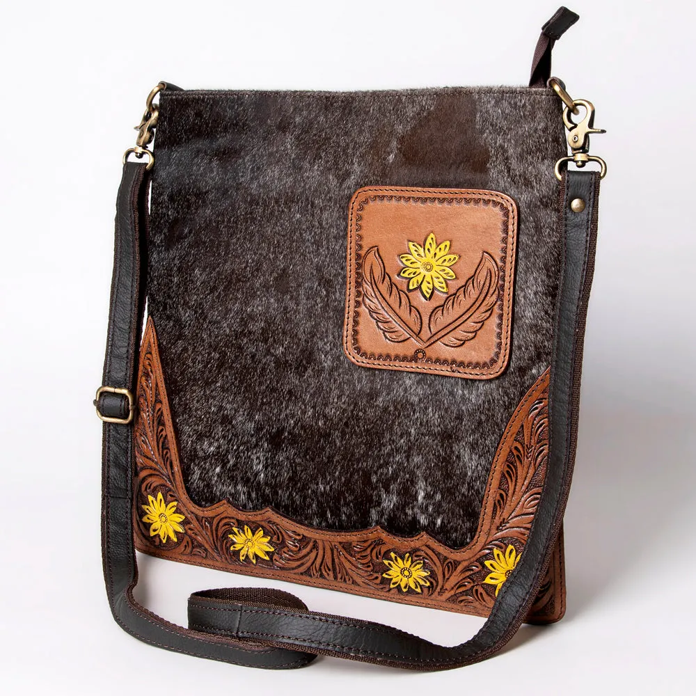 Ohlay Medium Crossbody Bag KBA119