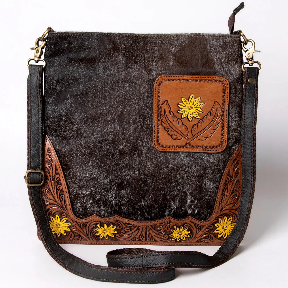 Ohlay Medium Crossbody Bag KBA119