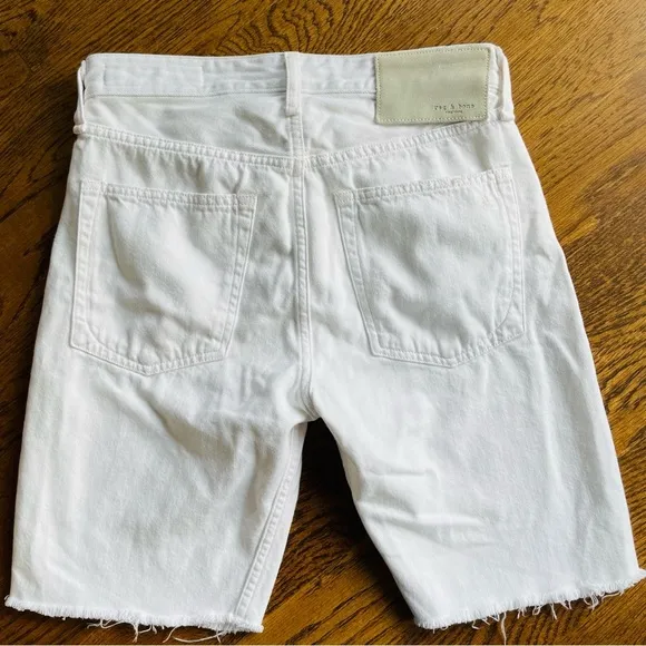 Rag &amp; bone Maya High Rise Walking Bermuda shorts White Raw Hem Size 25
