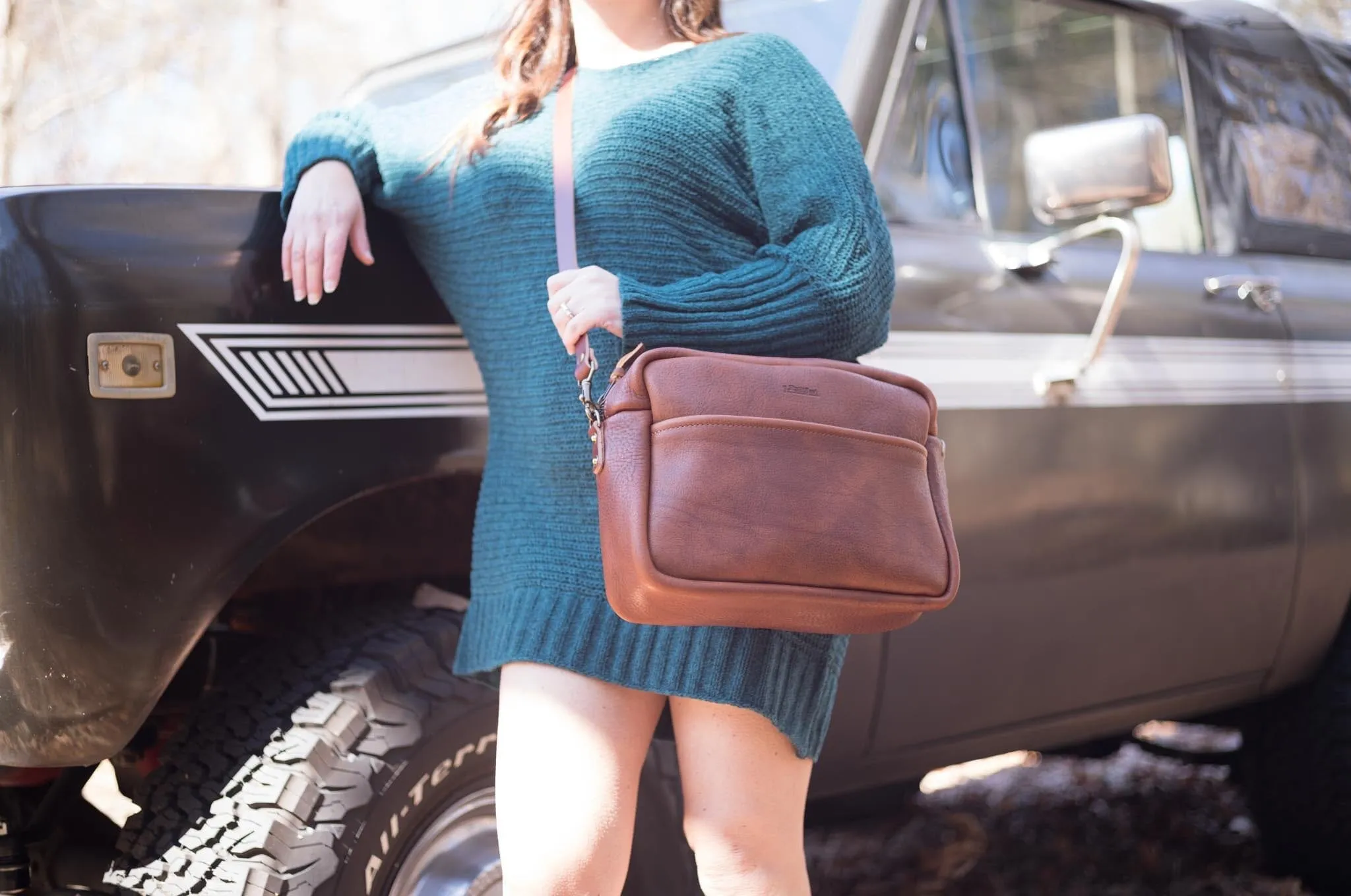 SARAH LEATHER CROSSBODY - LARGE - INDIGO BISON
