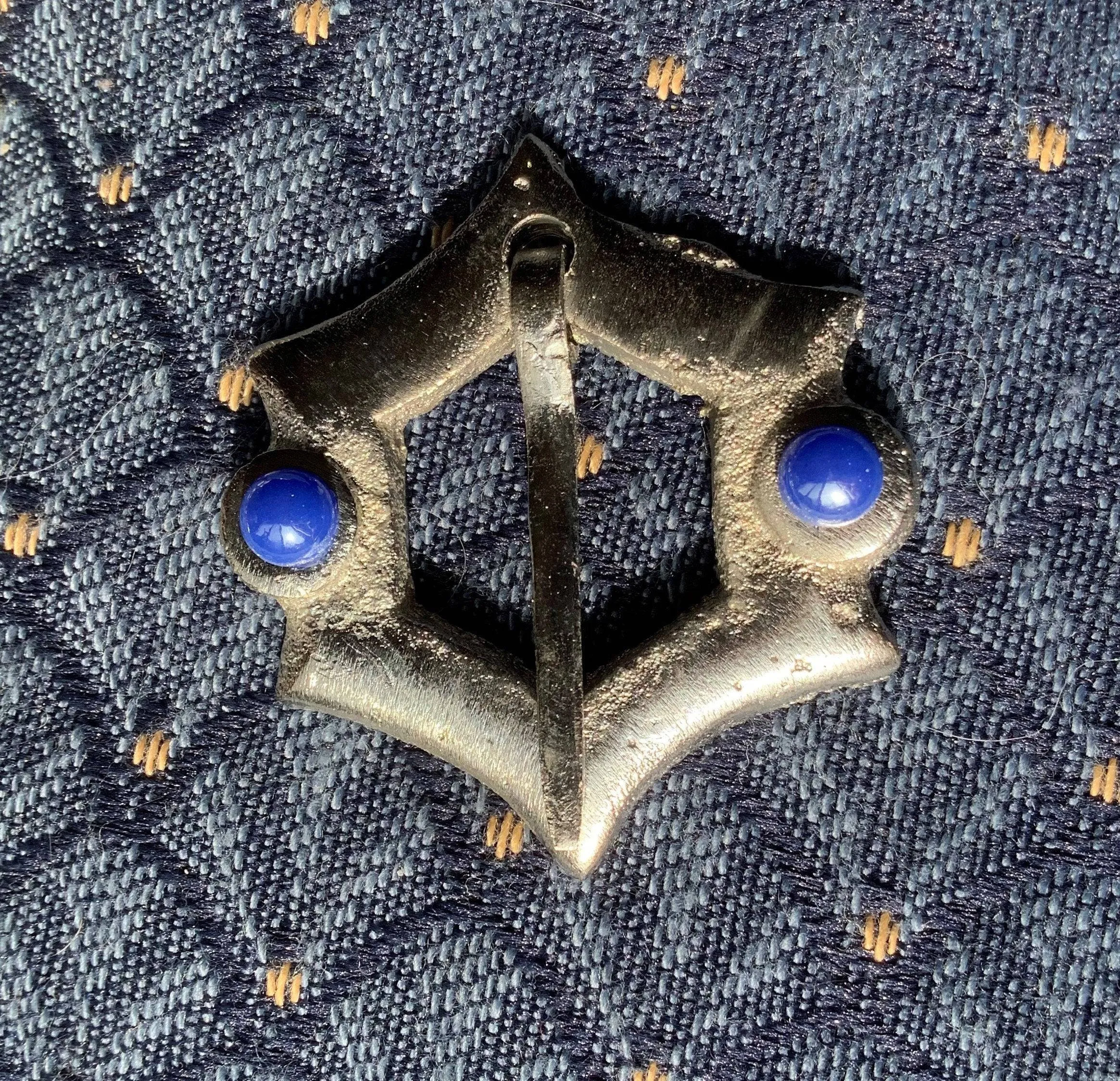 Silver-tone Sexfoil Medieval Brooch